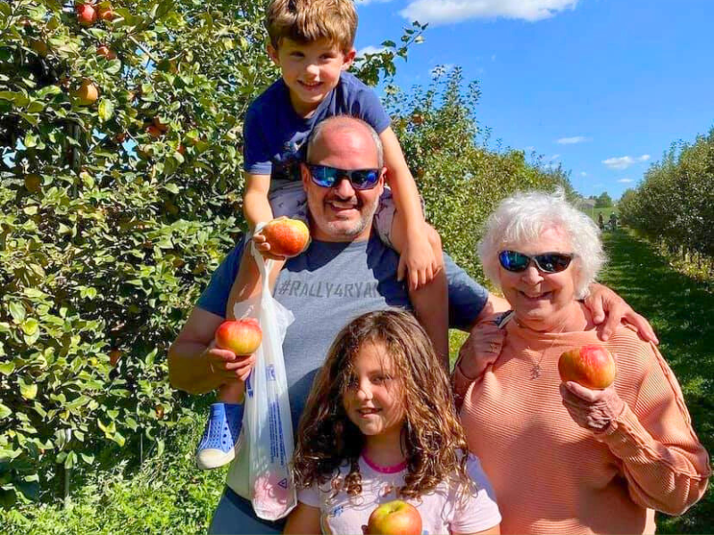 Apple Picking (while supplies last)