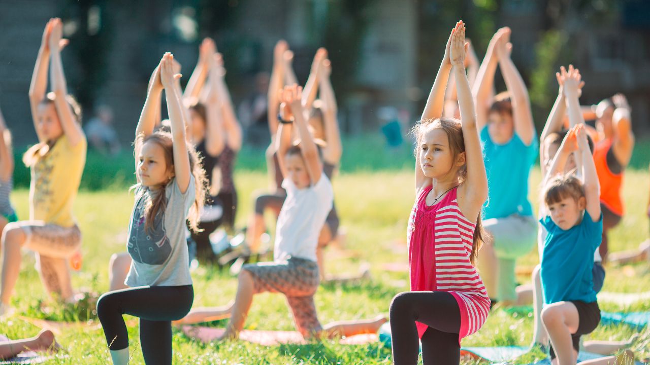 Lil' Sprouts Shake & Stretch - Tues from 11 to 11:30 AM
